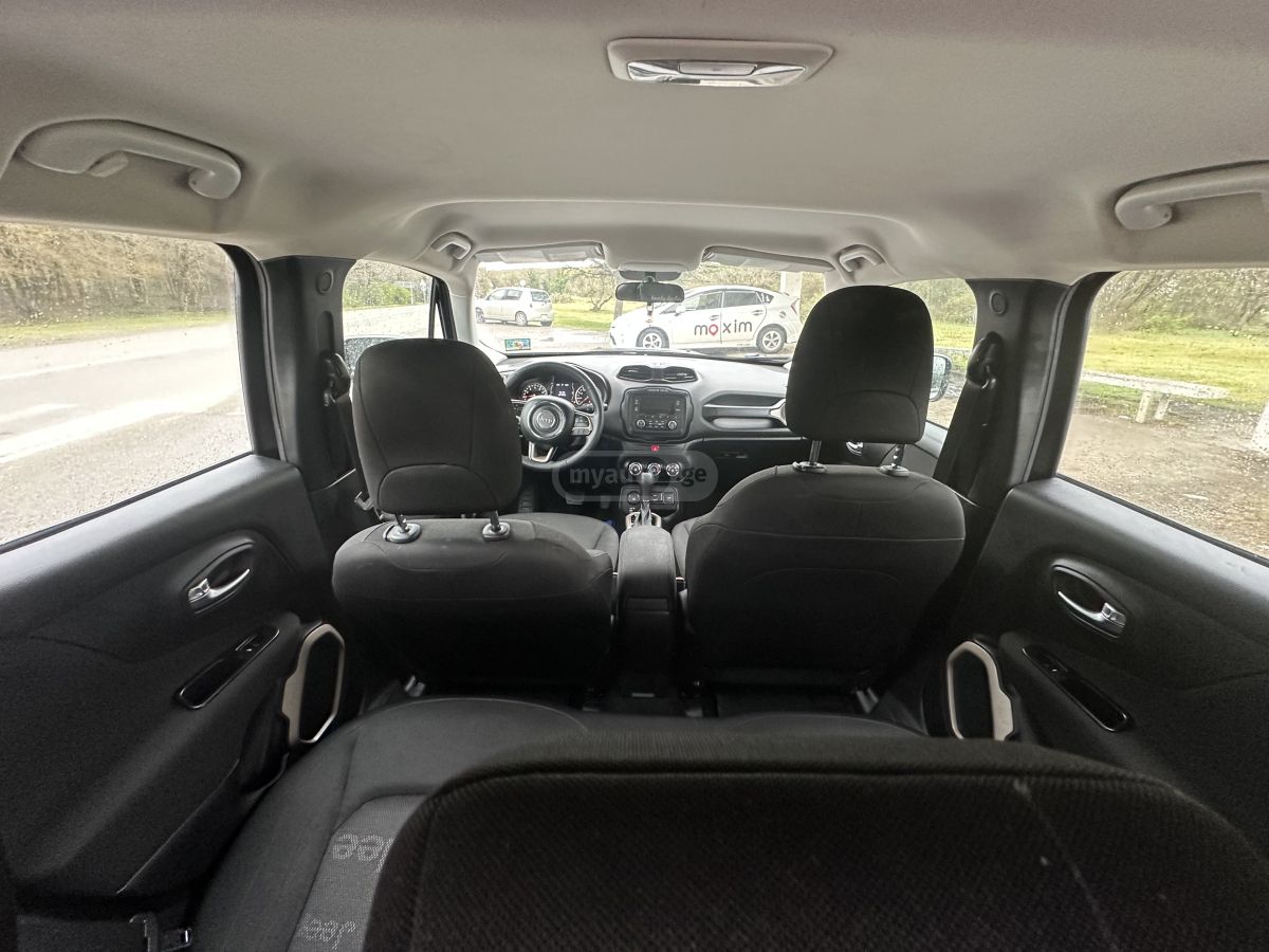 Jeep Renegade - фото 10