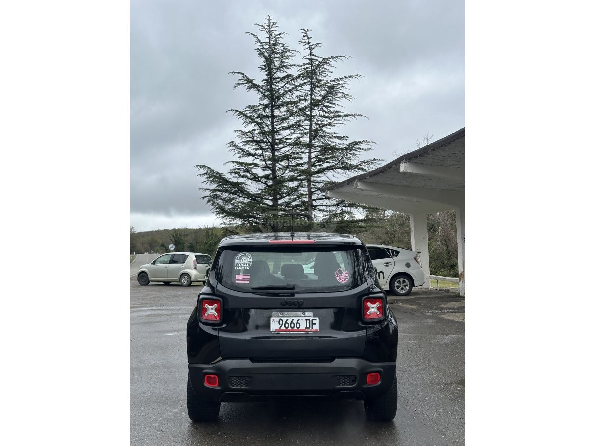 Jeep Renegade - фото 7