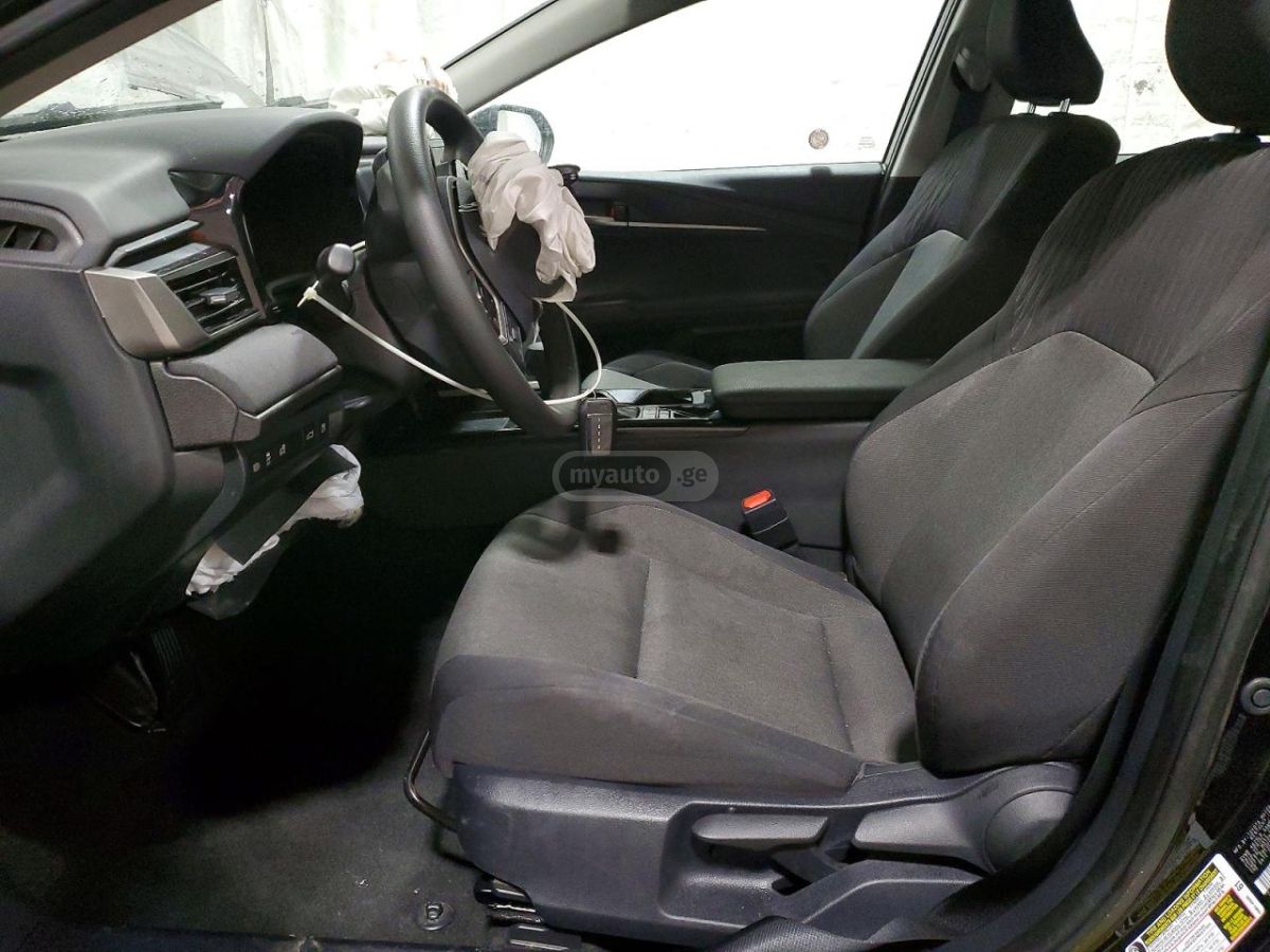 Toyota Camry - фото 7