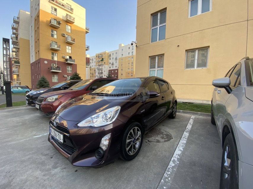 Toyota Aqua - фото 10