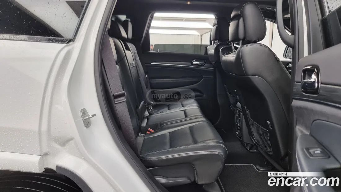 Jeep Grand Cherokee - фото 12