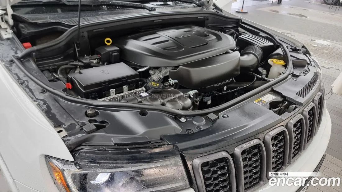 Jeep Grand Cherokee - фото 6