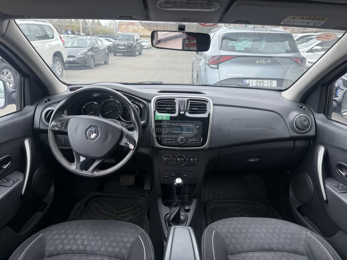 Renault Logan - фото 5