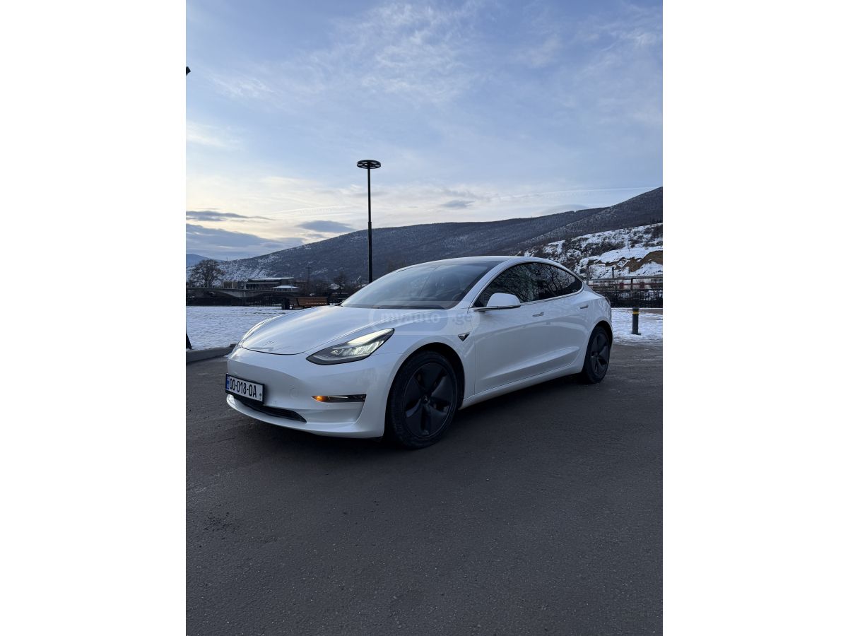 Tesla Model 3 - фото 3
