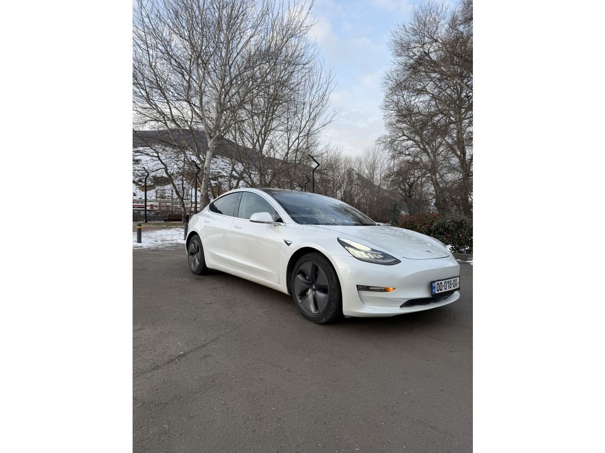 Tesla Model 3 - фото 4