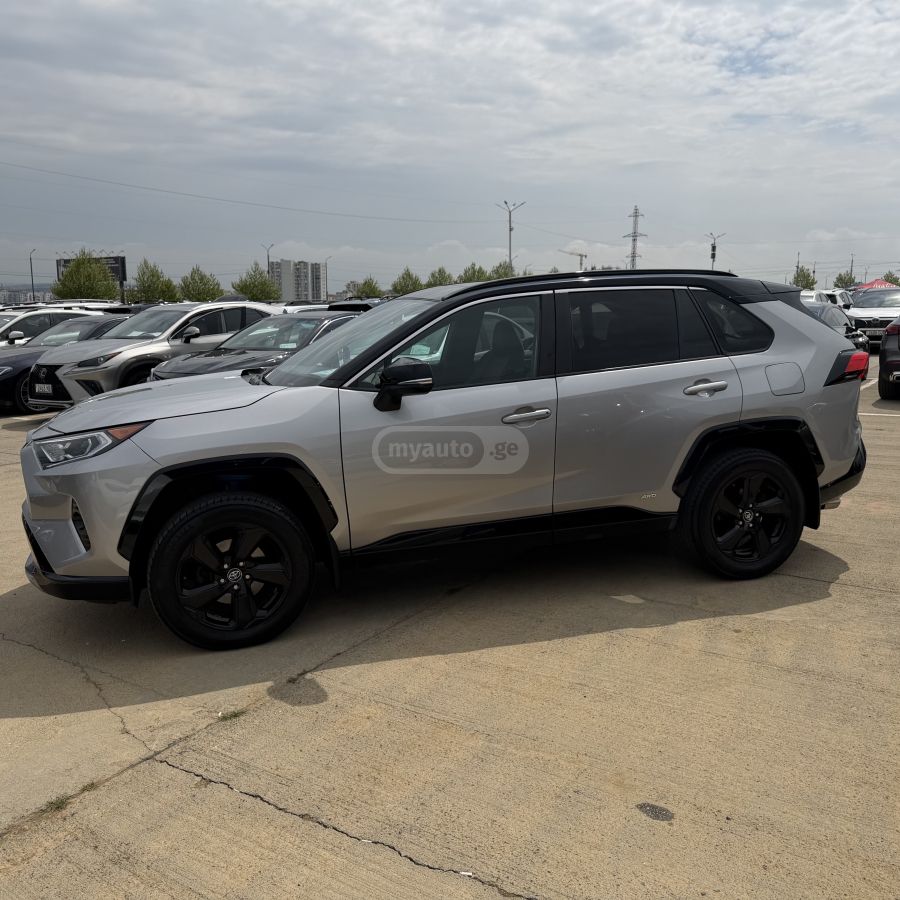 Toyota Rav 4 - фото 3