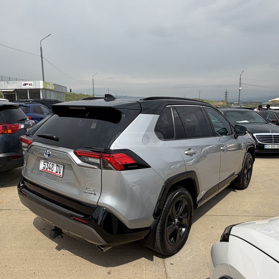 Toyota Rav 4 - фото 4