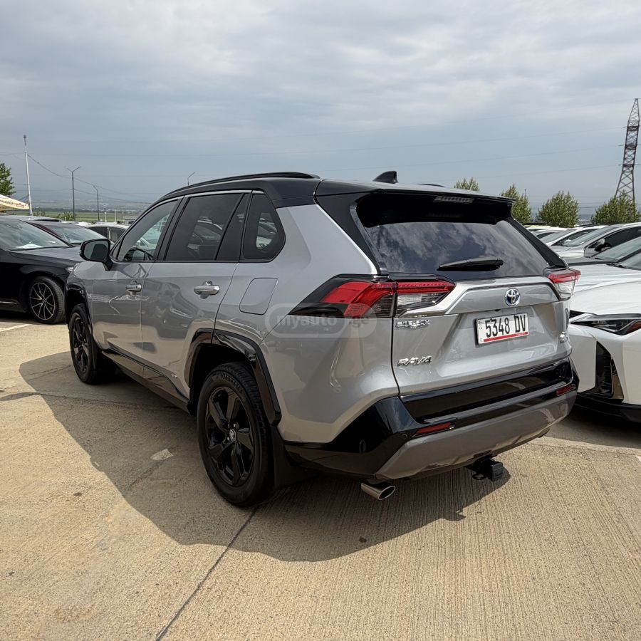 Toyota Rav 4 - фото 5