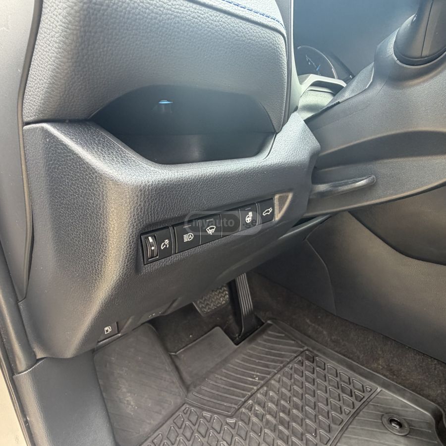 Toyota Rav 4 - фото 8