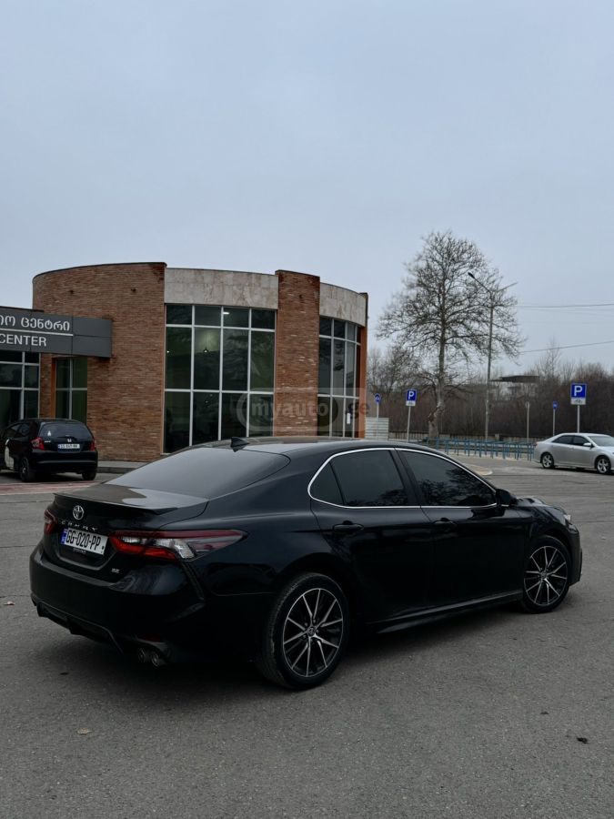 Toyota Camry - фото 4