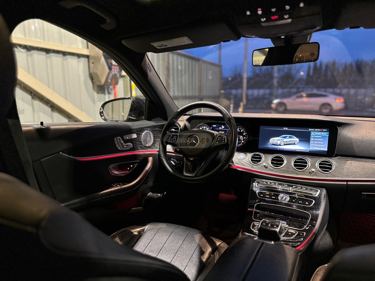 Mercedes-Benz E 300 - фото 4