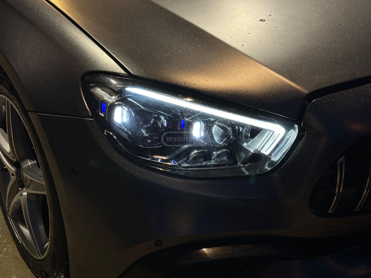 Mercedes-Benz E 300 - фото 5