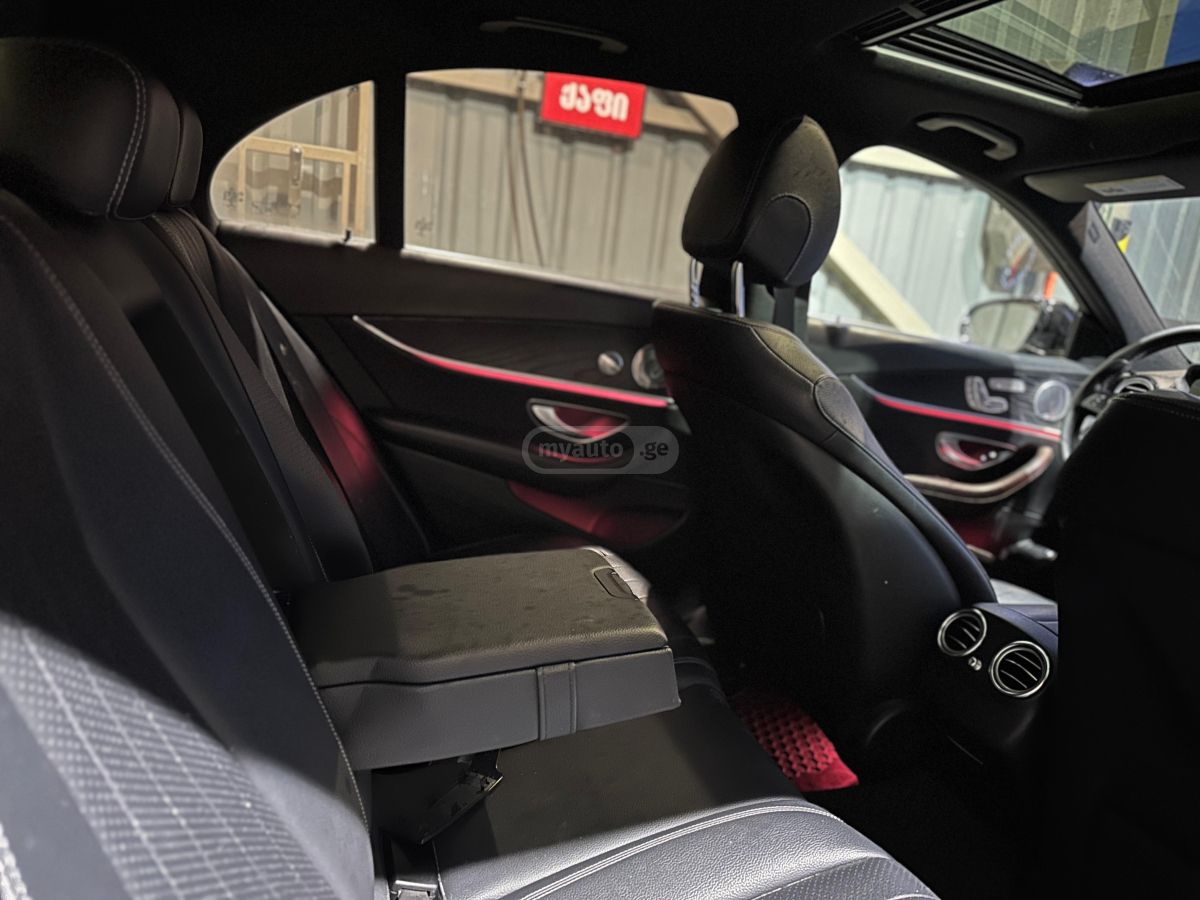 Mercedes-Benz E 300 - фото 7