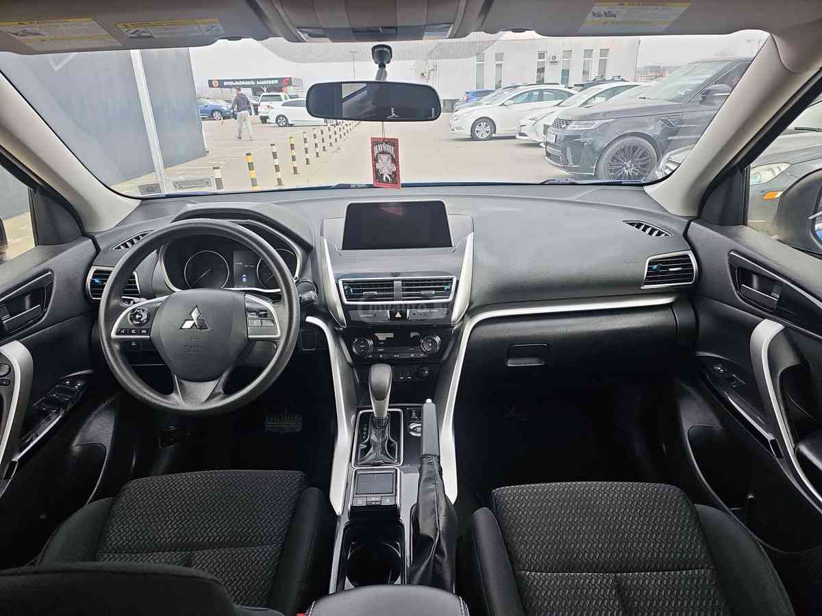 Mitsubishi Eclipse Cross - фото 6