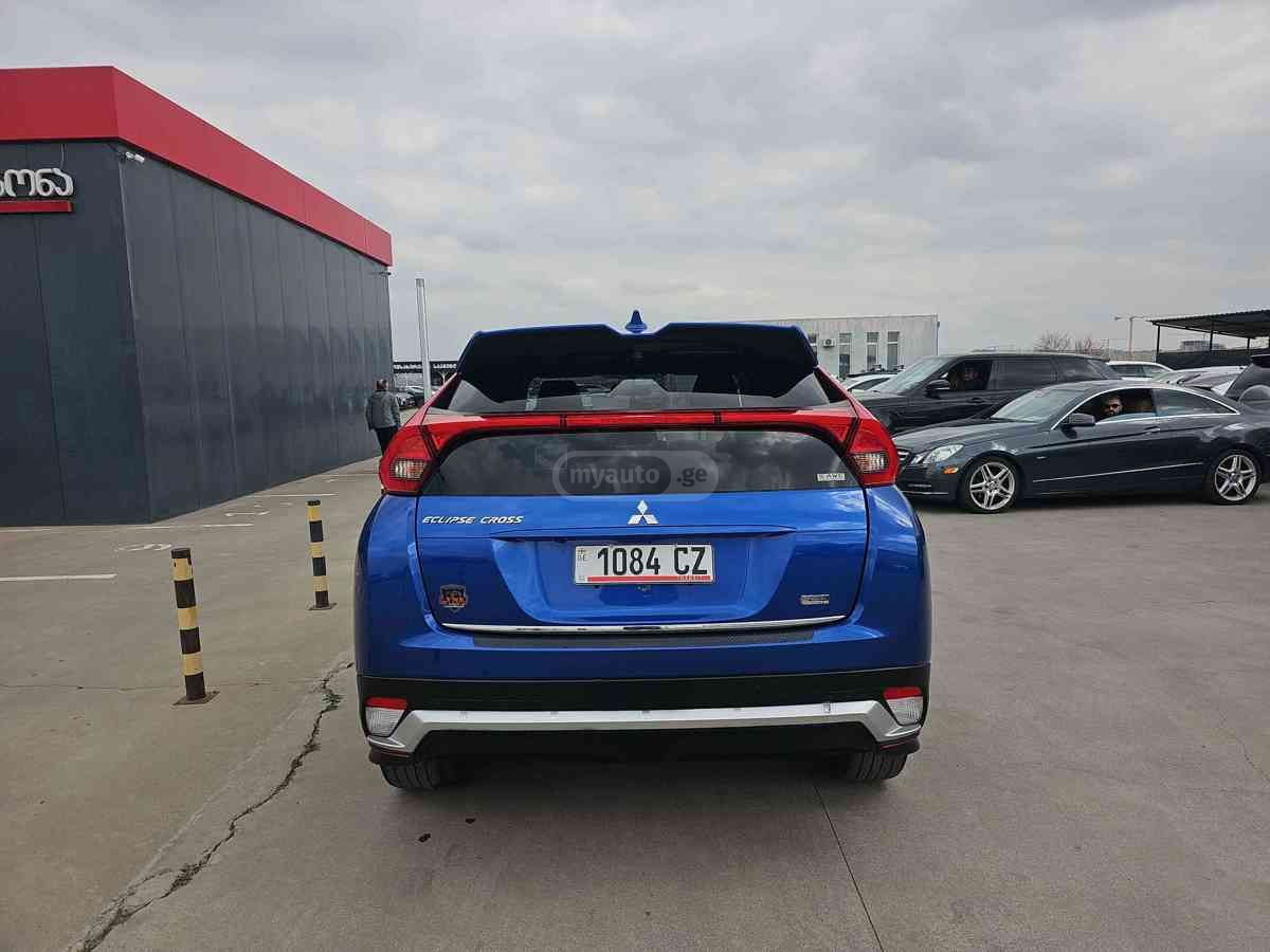 Mitsubishi Eclipse Cross - фото 8