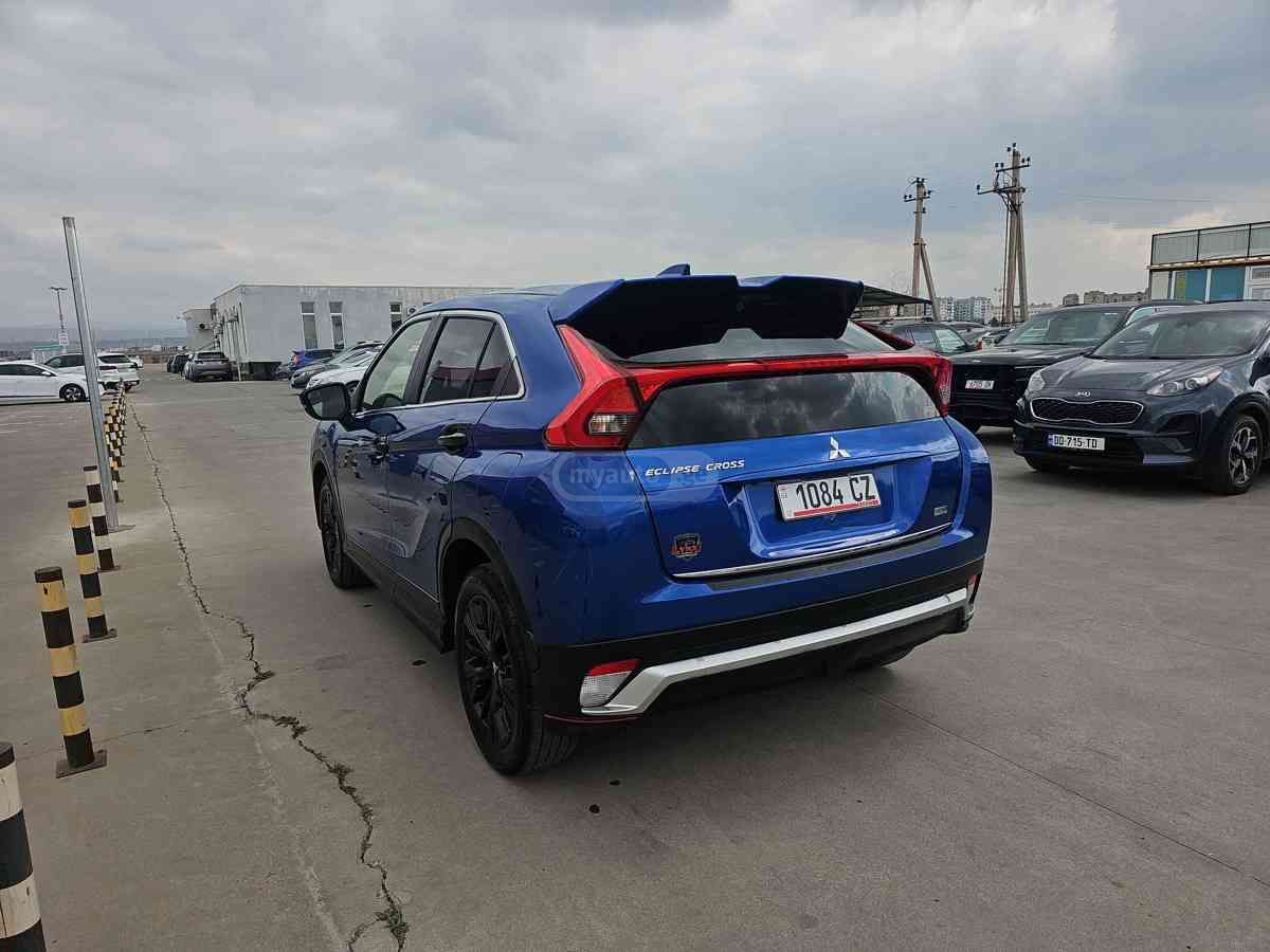 Mitsubishi Eclipse Cross - фото 9
