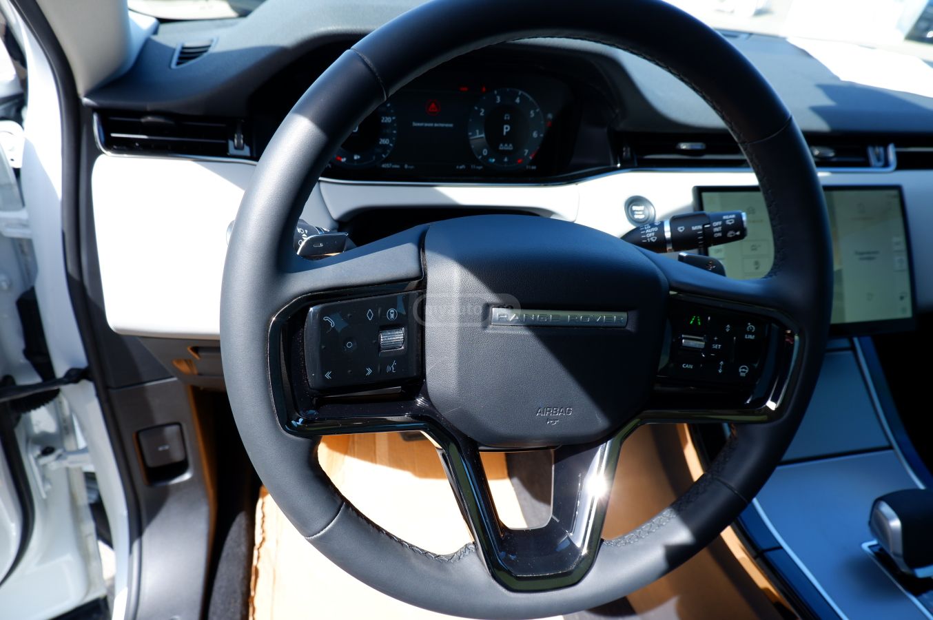 Land Rover Range Rover Evoque 2025 — миниатюра 10