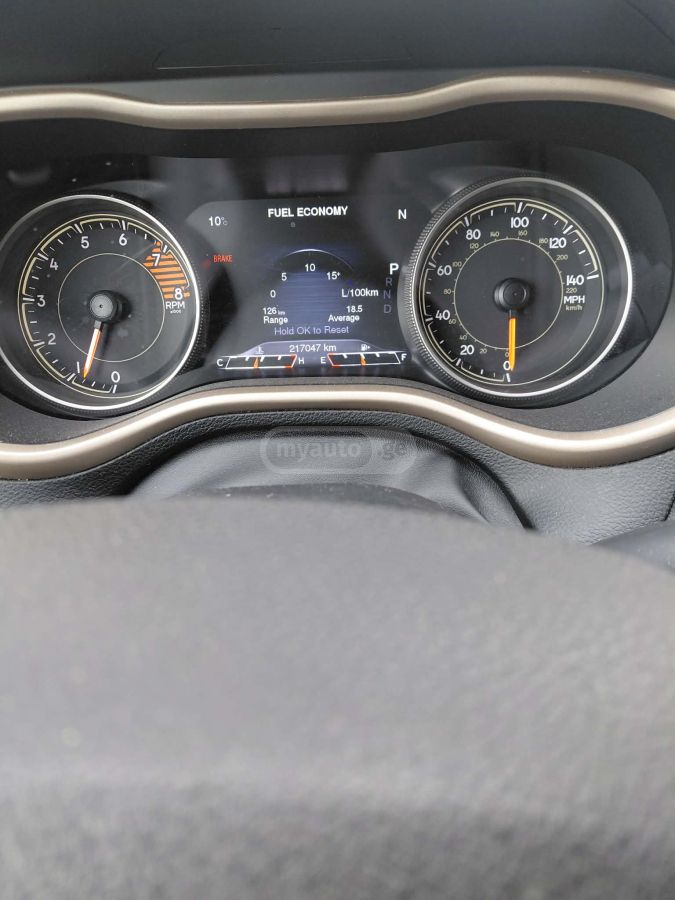 Jeep Cherokee - фото 8