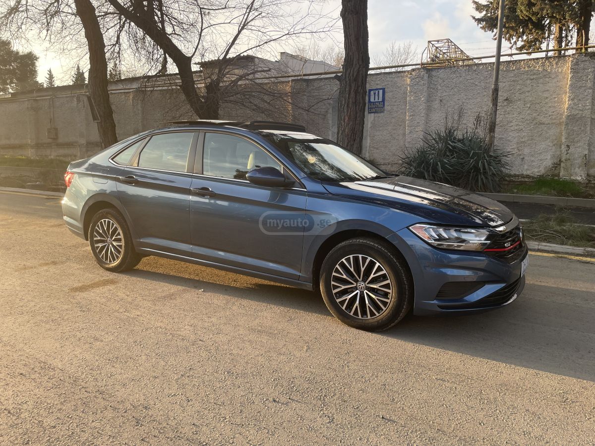Volkswagen Jetta - фото 1