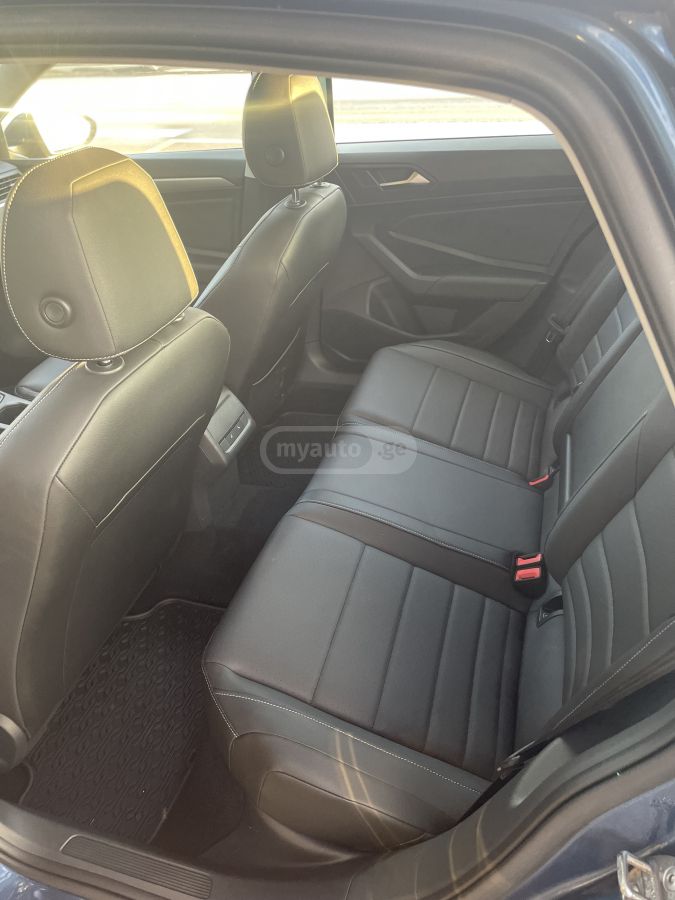 Volkswagen Jetta - фото 11