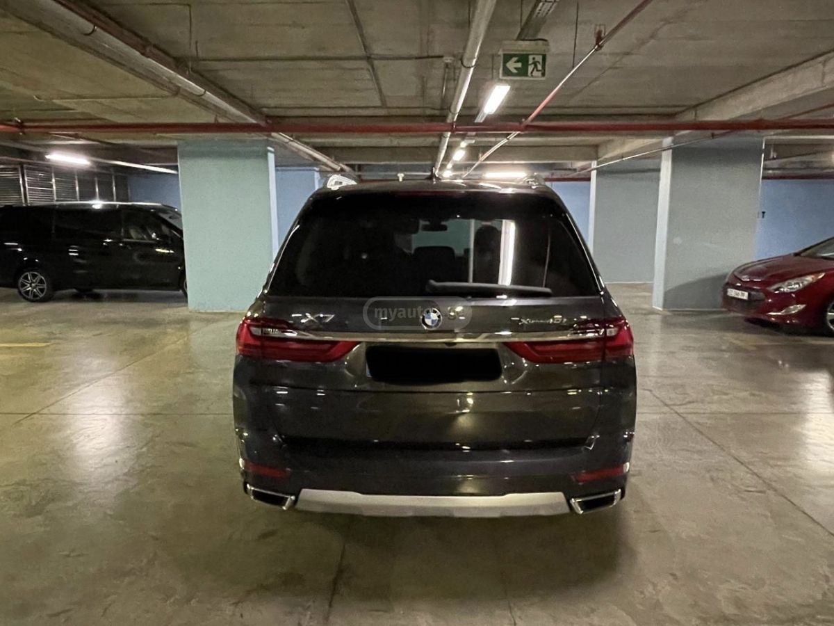 BMW X7 - фото 6