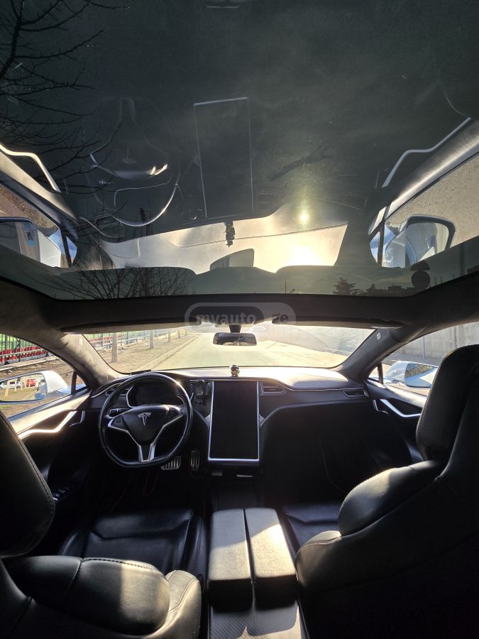 Tesla Model S - фото 8