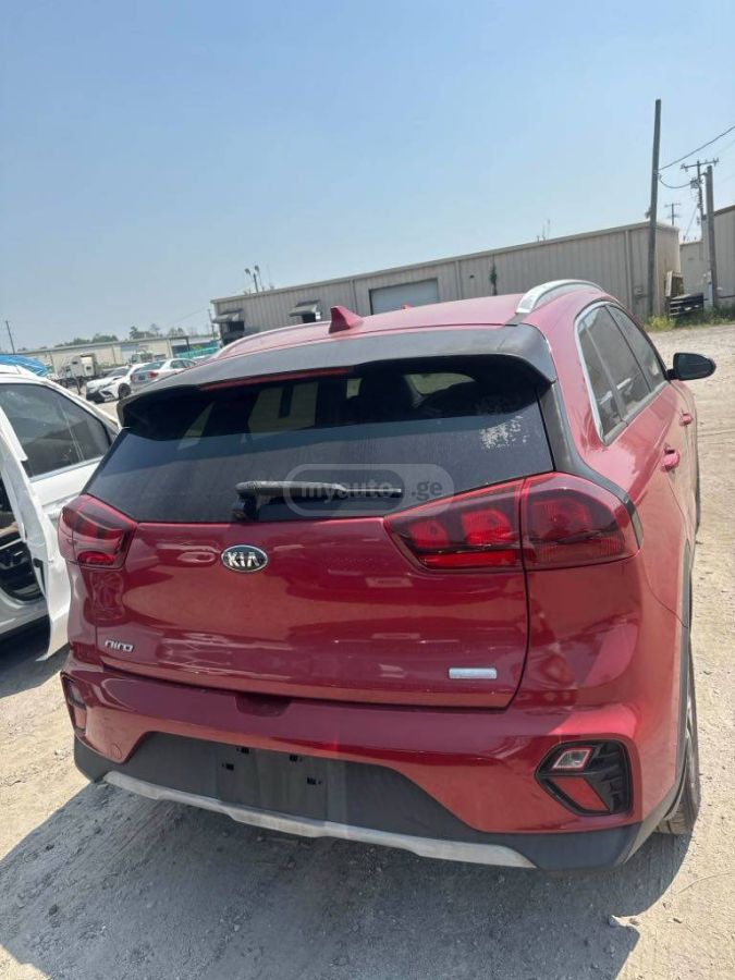 Kia Niro - фото 11