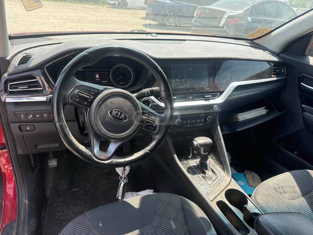 Kia Niro - фото 14