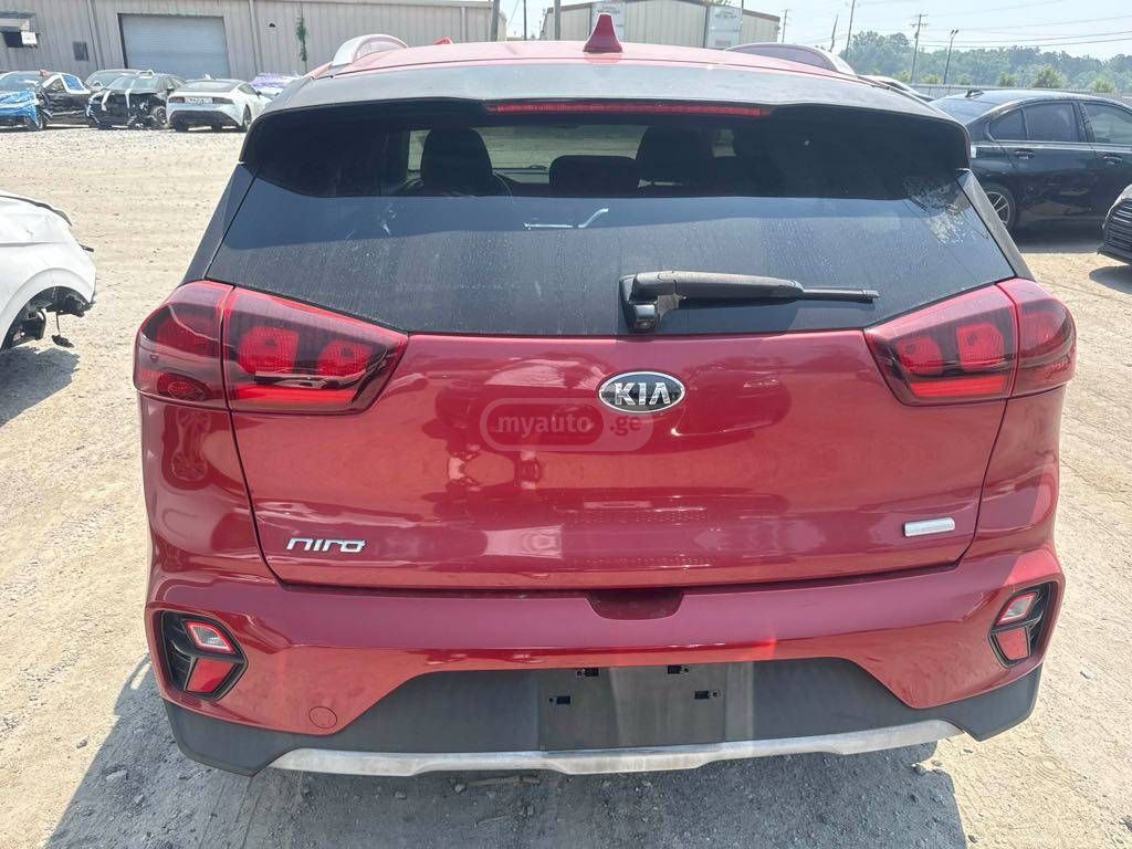 Kia Niro - фото 15