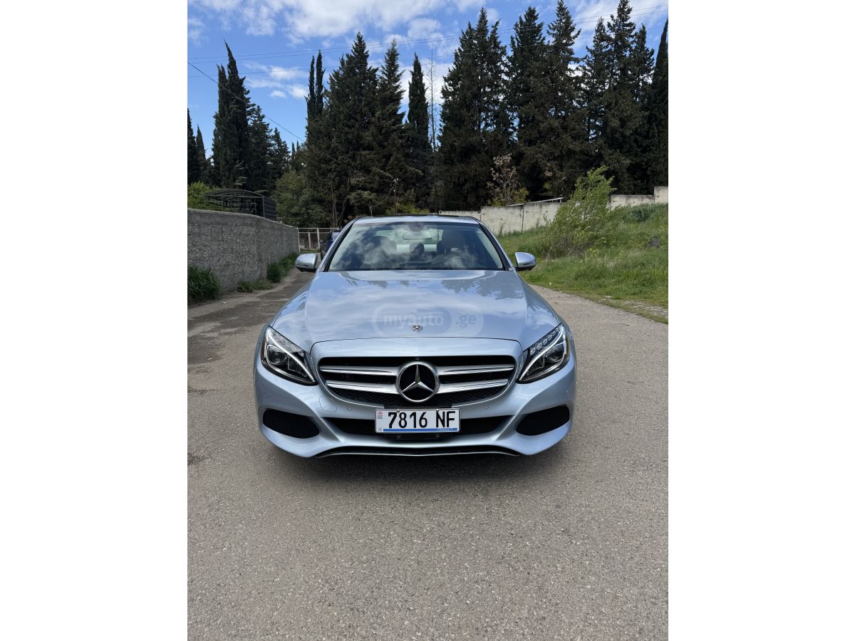 Mercedes-Benz C 300 - фото 2