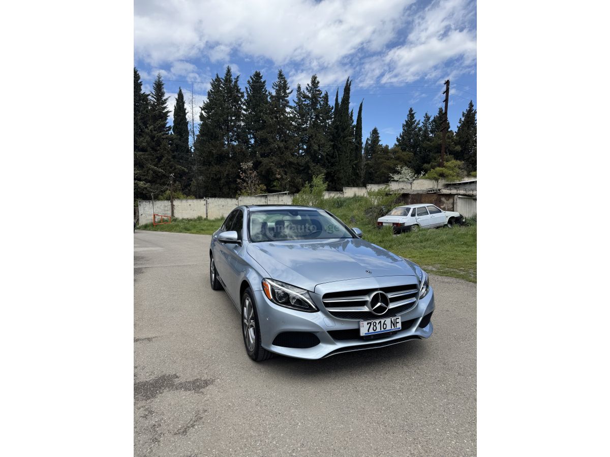Mercedes-Benz C 300 - фото 3