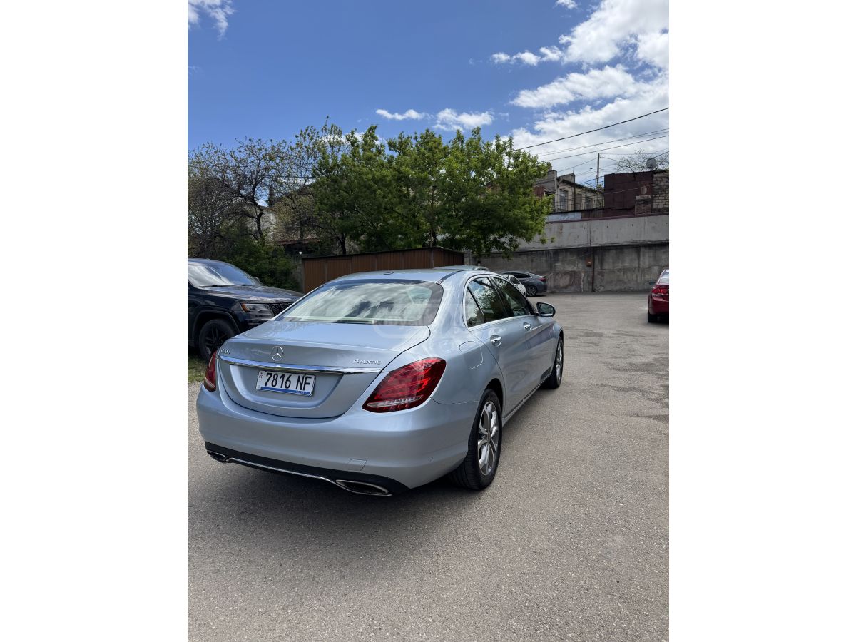 Mercedes-Benz C 300 - фото 4