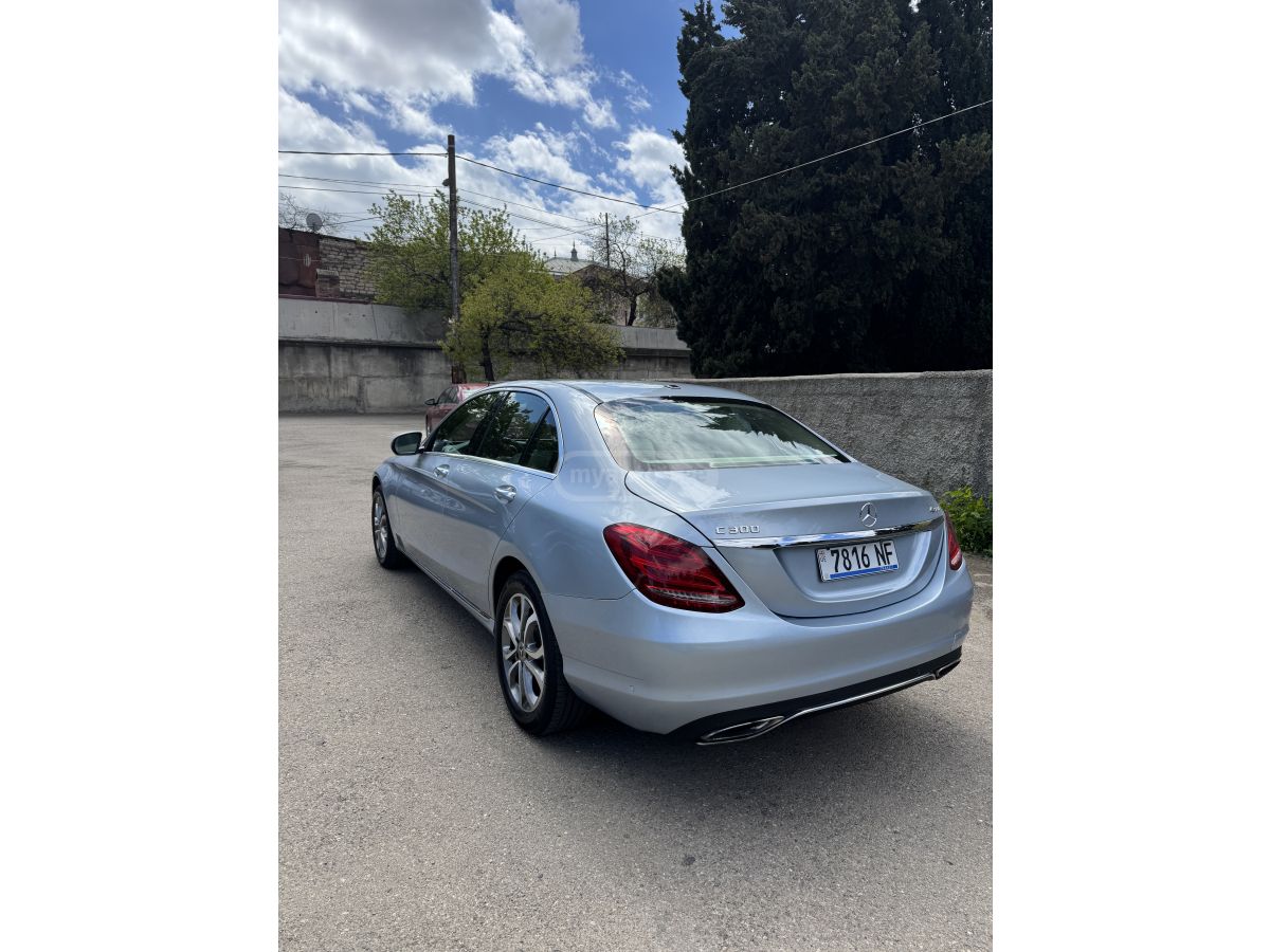 Mercedes-Benz C 300 - фото 5