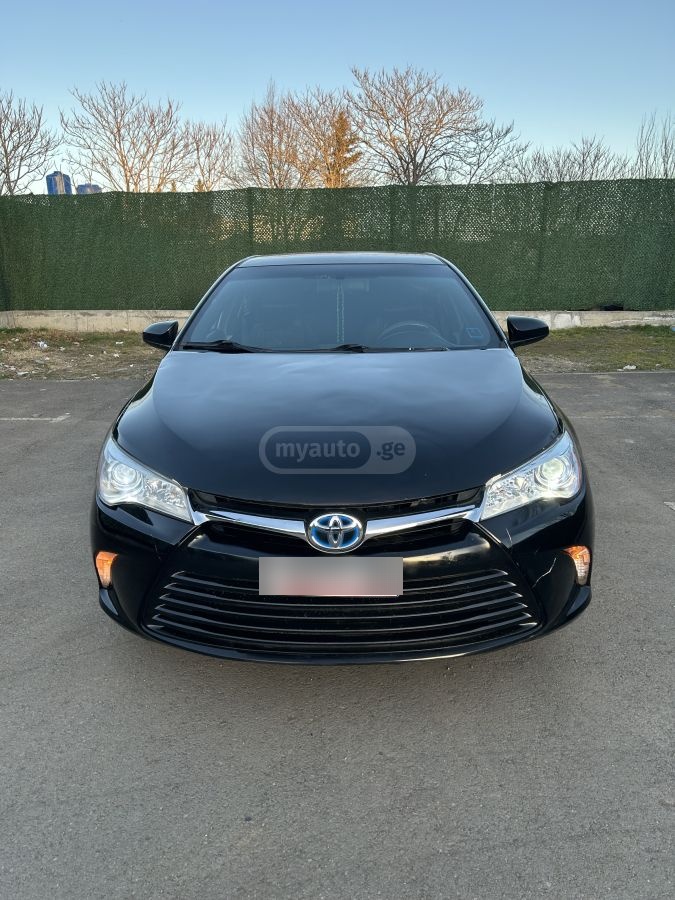 Toyota Camry - фото 2