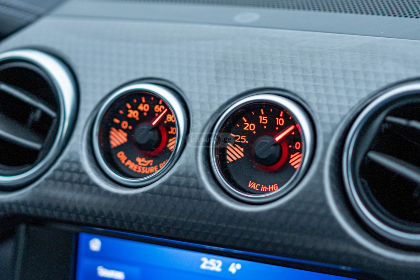 Ford EcoBoost Premium 2dr Convertib — миниатюра 11