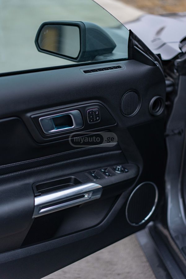 Ford EcoBoost Premium 2dr Convertib — миниатюра 6