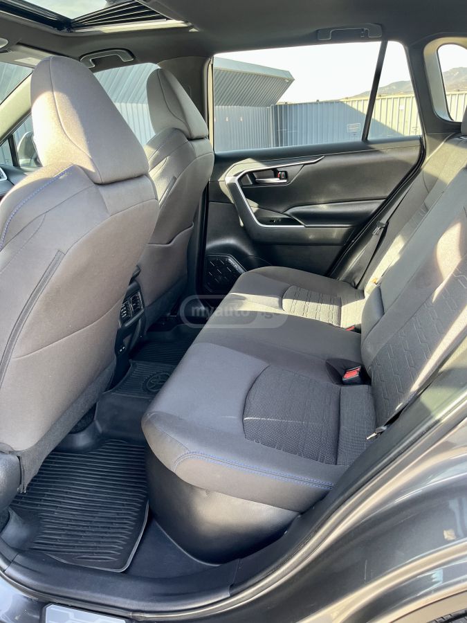 Toyota RAV 4 - фото 11