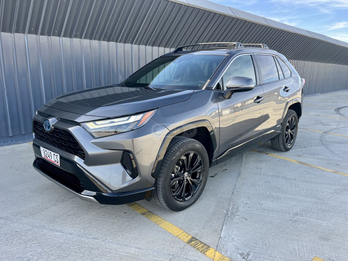 Toyota RAV 4 - фото 3