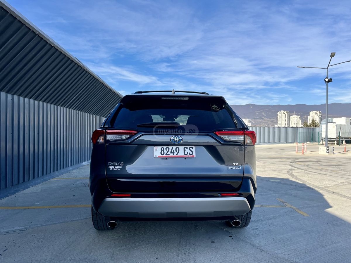 Toyota RAV 4 - фото 4