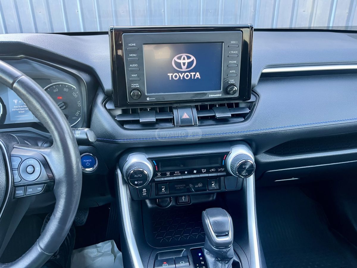 Toyota RAV 4 - фото 9
