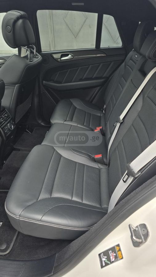 Mercedes-Benz GLE 63 AMG - фото 10