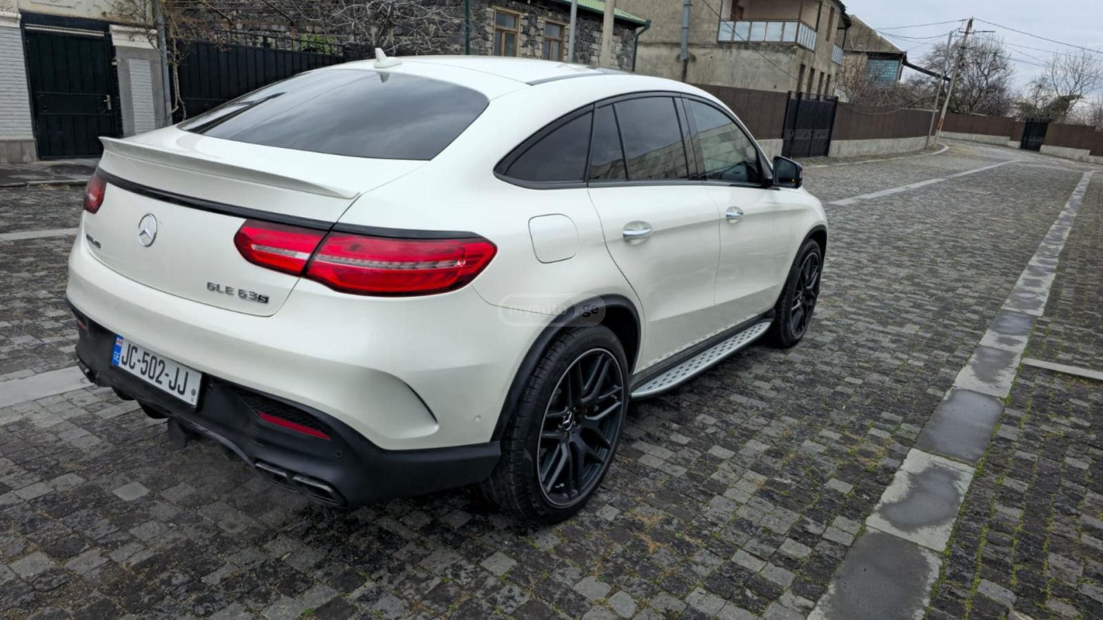 Mercedes-Benz GLE 63 AMG - фото 9