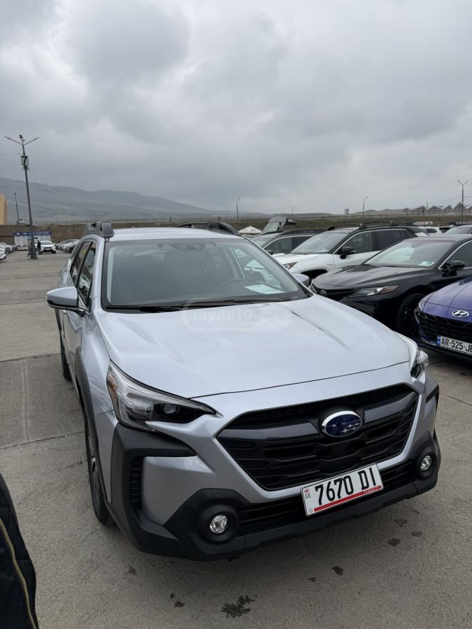 Subaru Outback - фото 2