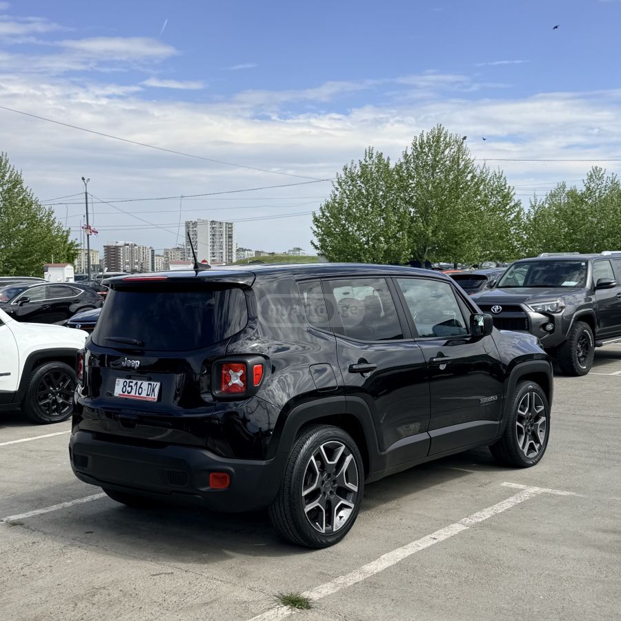 Jeep Renegade - фото 4