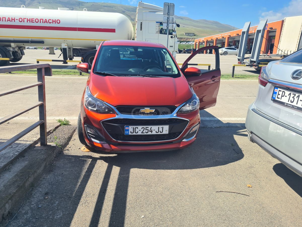 Chevrolet Spark - фото 1