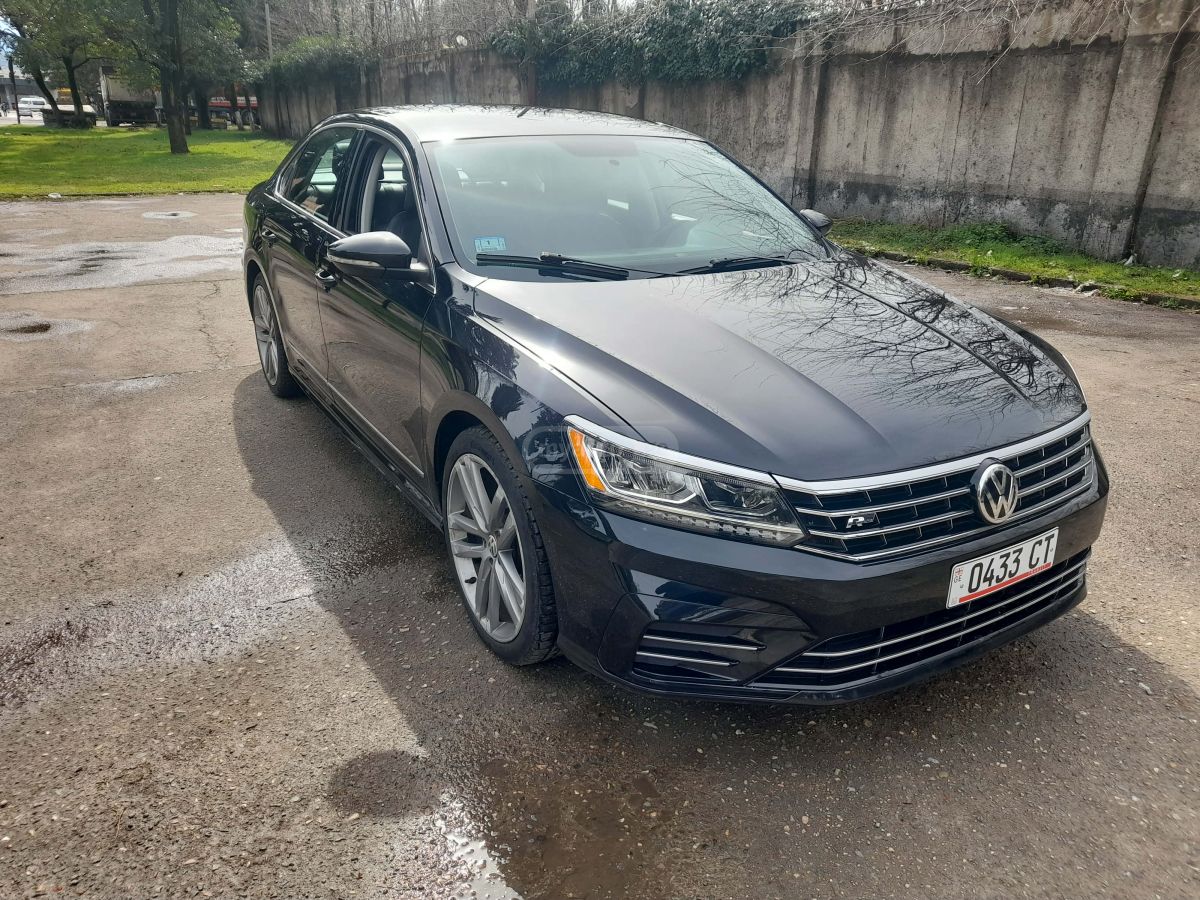 Volkswagen Passat - фото 1
