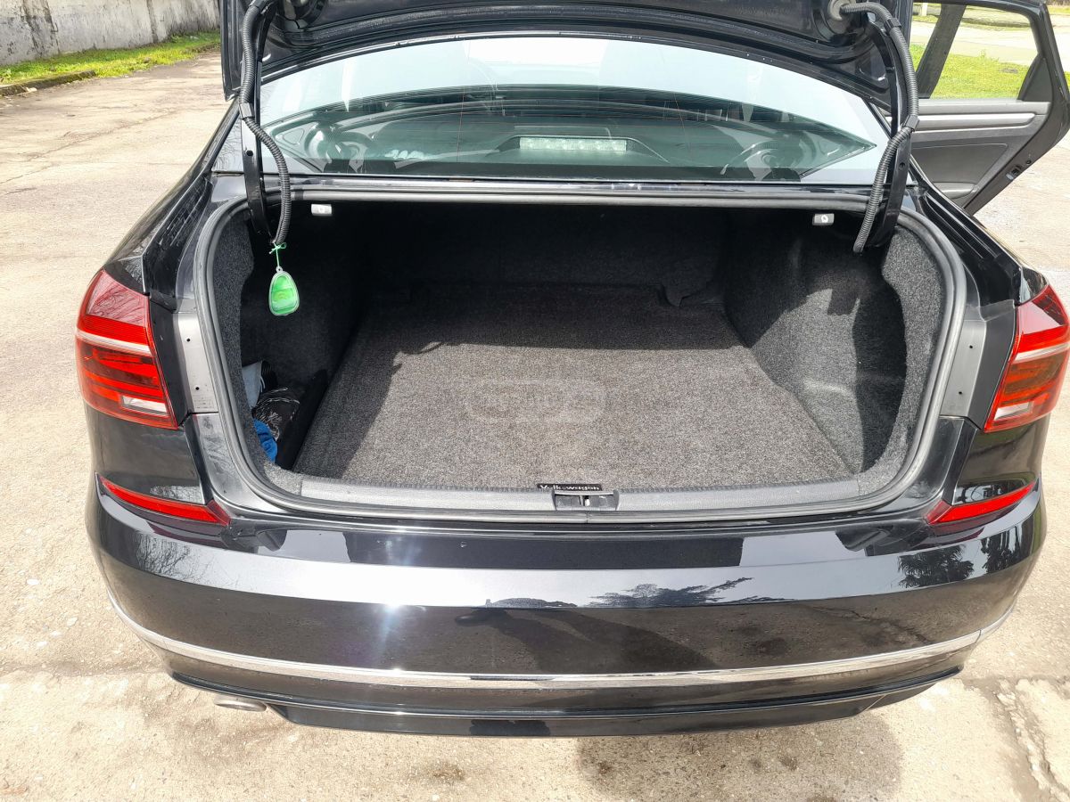 Volkswagen Passat - фото 6