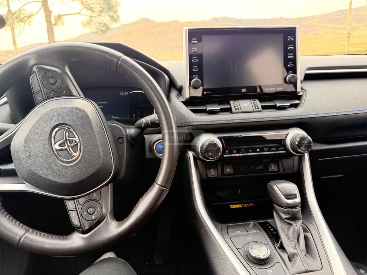 Toyota RAV 4 - фото 10