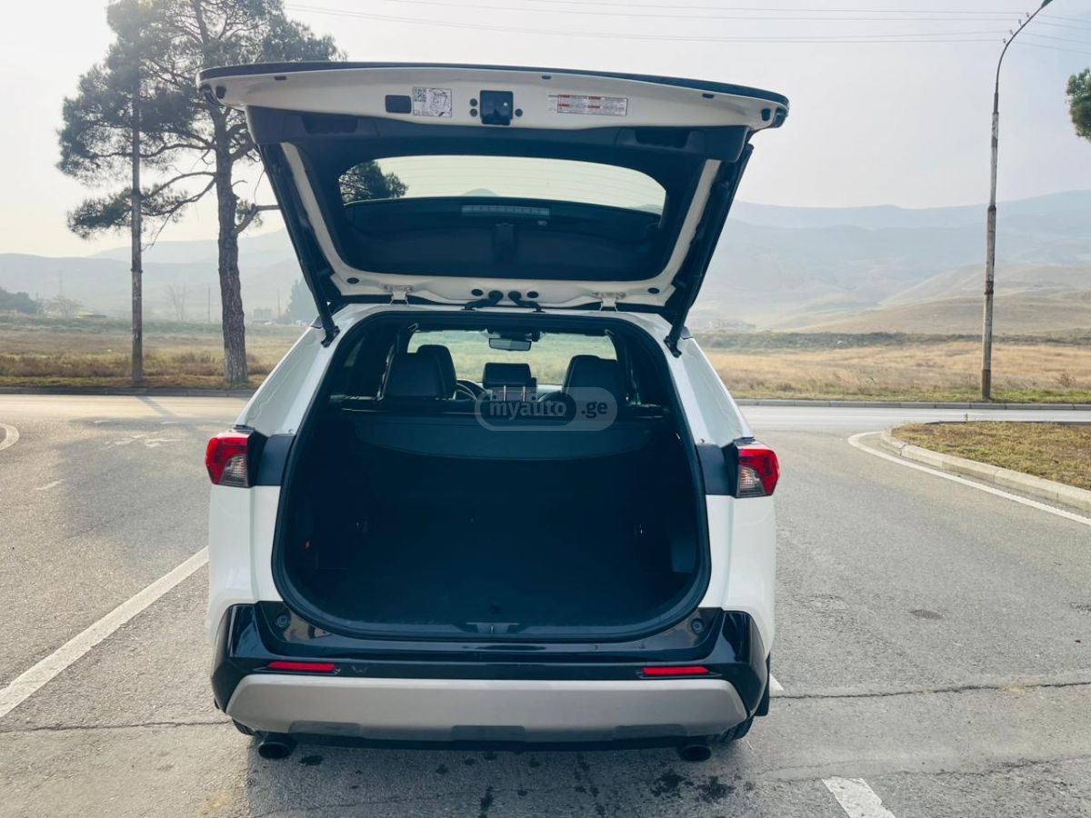 Toyota RAV 4 - фото 11