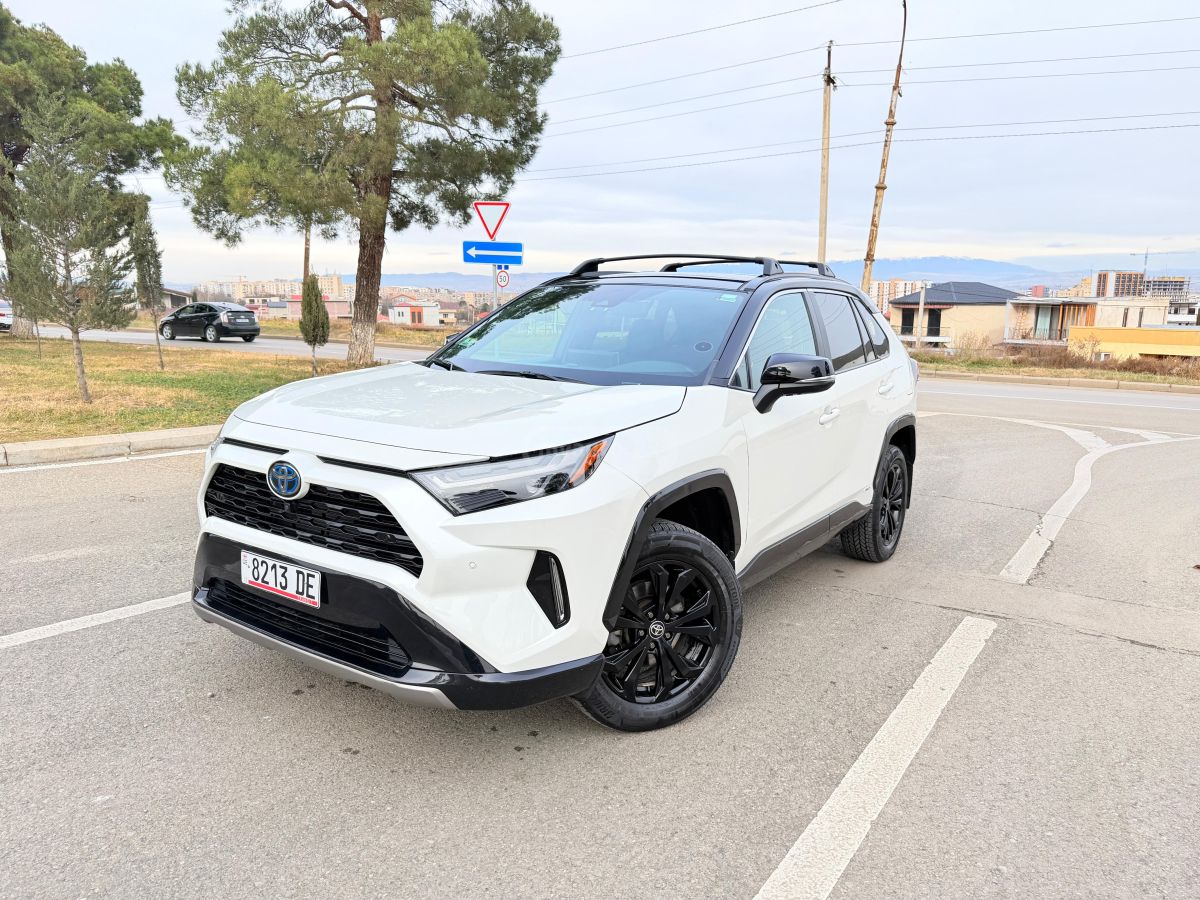 Toyota RAV 4 - фото 2
